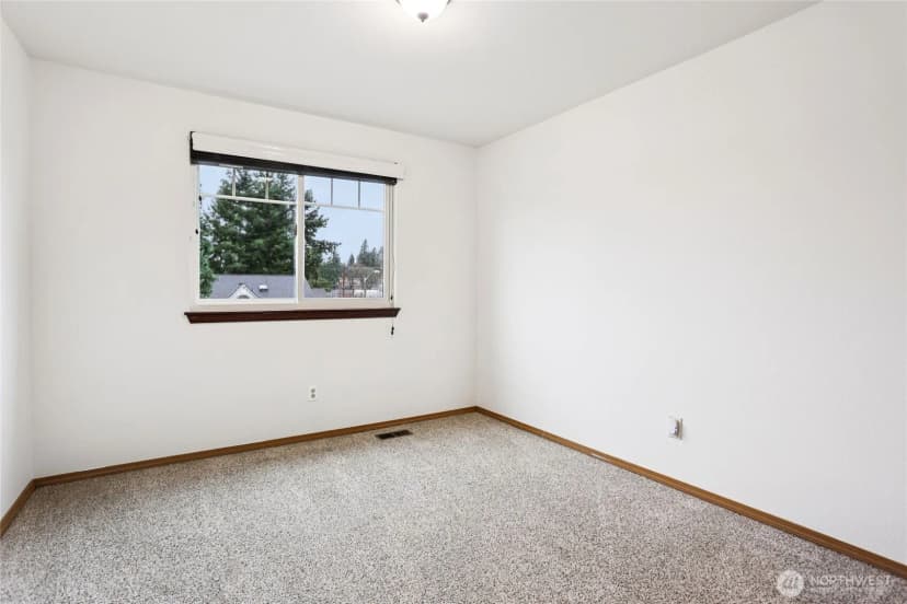 Property photo for 20403 63rd Place W, Lynnwood photo 15