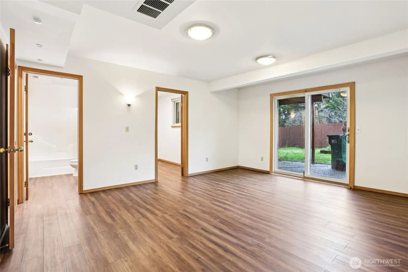 Property photo for 20403 63rd Place W, Lynnwood photo 17