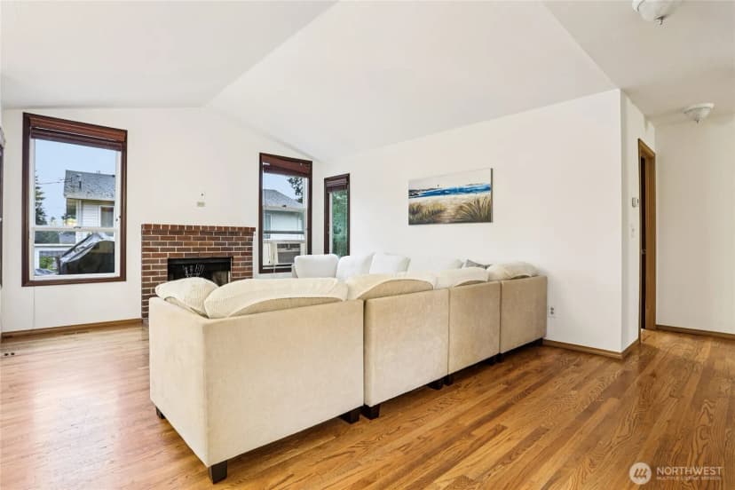 Property photo for 20403 63rd Place W, Lynnwood photo 8