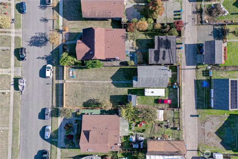 Property photo for 126 W 4th Street, Port Angeles photo 24
