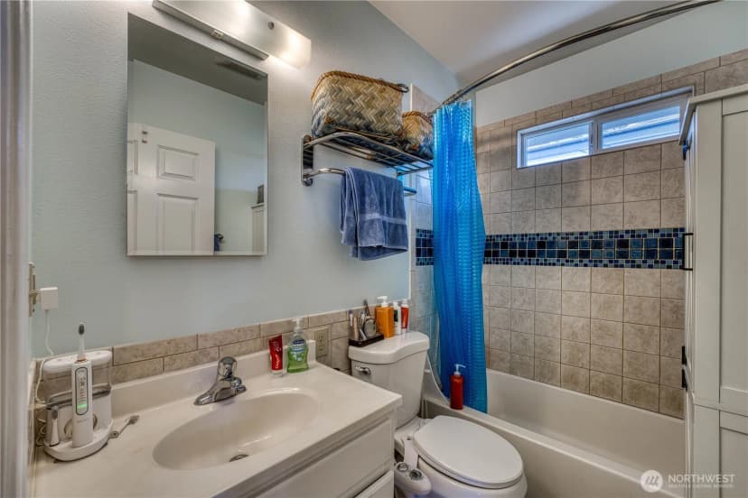 Property photo for 126 W 4th Street, Port Angeles photo 13