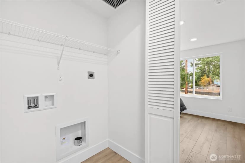 Property photo for 1540 Ne 113th Street, Seattle photo 25