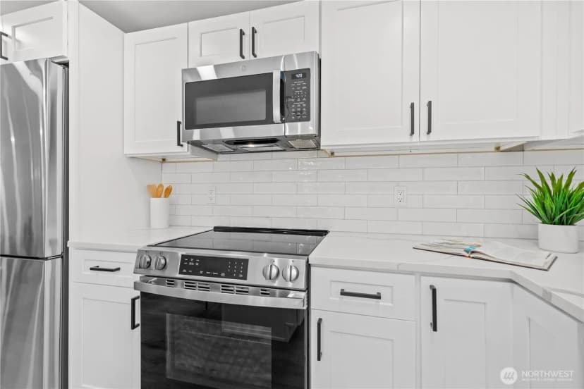 Property photo for 1540 Ne 113th Street, Seattle photo 13