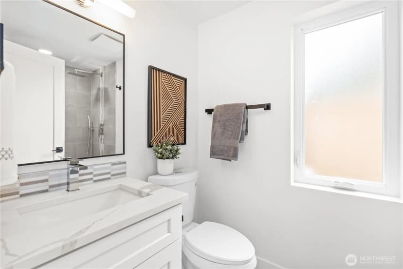 Property photo for 1540 Ne 113th Street, Seattle photo 17