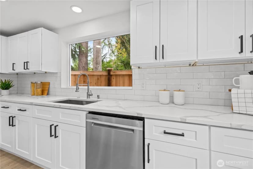 Property photo for 1540 Ne 113th Street, Seattle photo 15