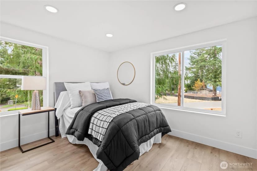 Property photo for 1540 Ne 113th Street, Seattle photo 26