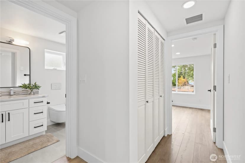 Property photo for 1540 Ne 113th Street, Seattle photo 19
