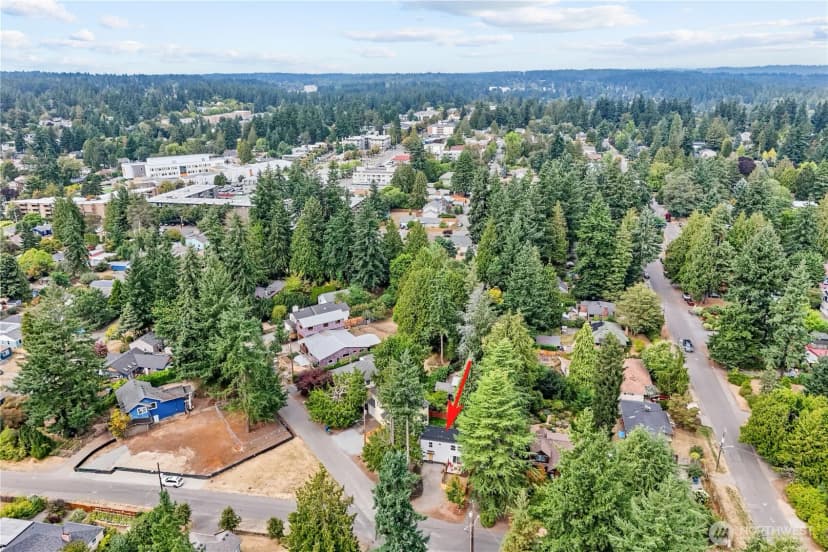 Property photo for 1540 Ne 113th Street, Seattle photo 32