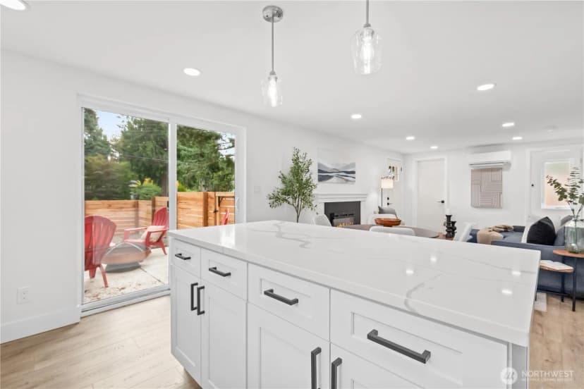 Property photo for 1540 Ne 113th Street, Seattle photo 14