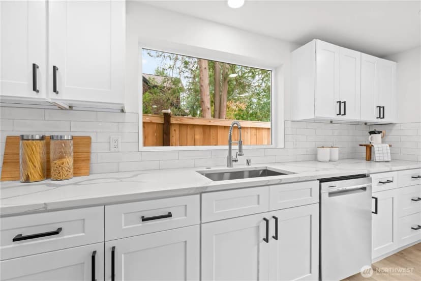 Property photo for 1540 Ne 113th Street, Seattle photo 12