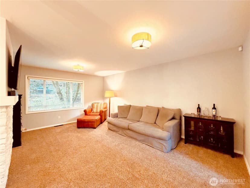 Property photo for 15934 Se 41st Place, Bellevue photo 9