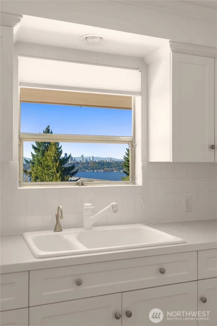 Property photo for 3011 70th Avenue Se, Mercer Island photo 16