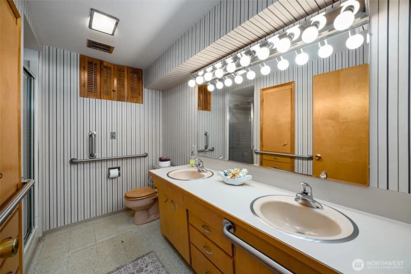 Property photo for 3011 70th Avenue Se, Mercer Island photo 32