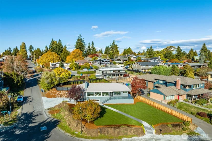 Property photo for 10650 Marine View Drive Sw, Seattle photo 32