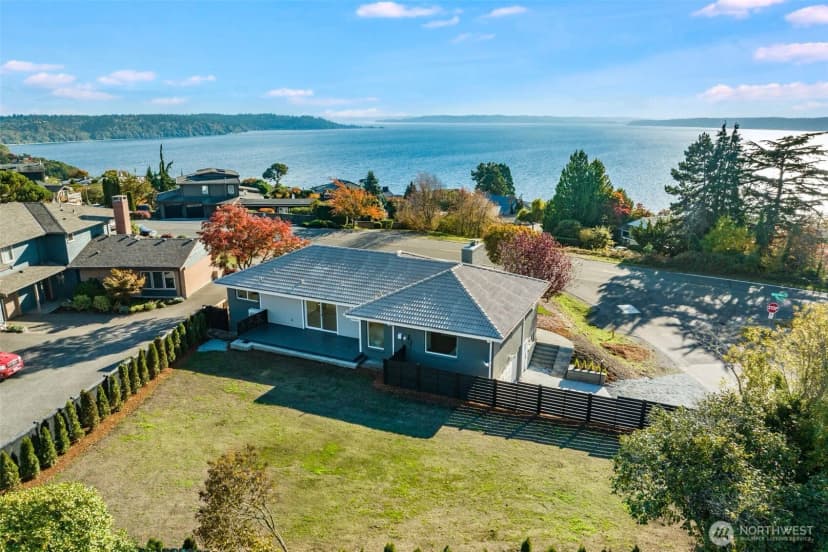 Property photo for 10650 Marine View Drive Sw, Seattle photo 35