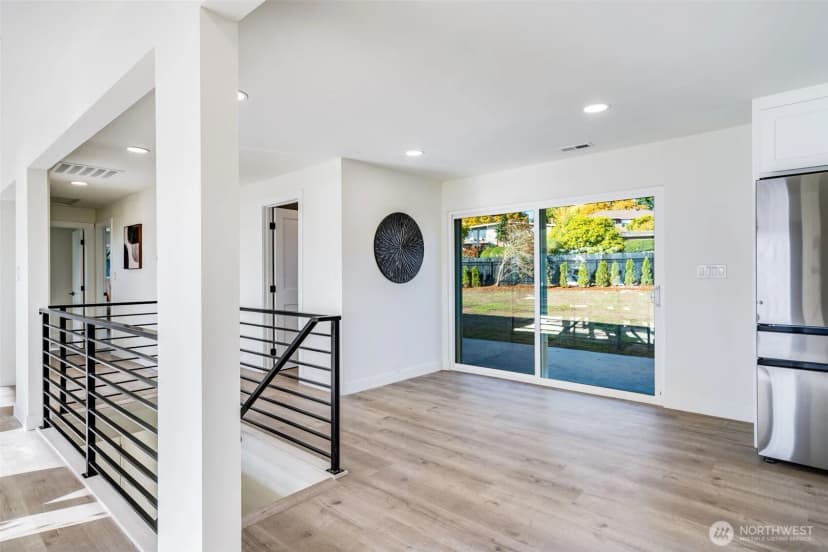 Property photo for 10650 Marine View Drive Sw, Seattle photo 10