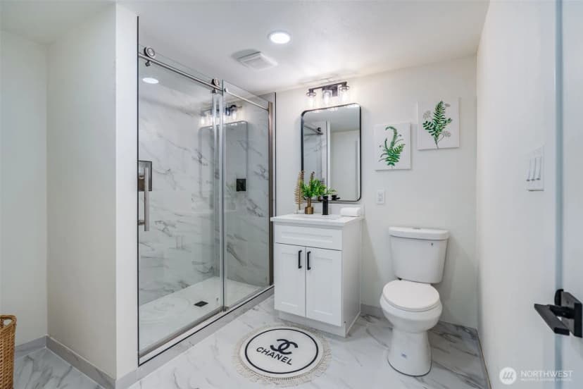 Property photo for 10650 Marine View Drive Sw, Seattle photo 18