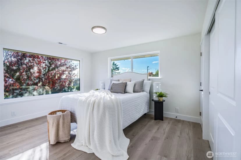 Property photo for 10650 Marine View Drive Sw, Seattle photo 16
