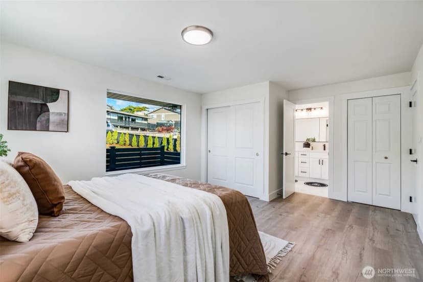 Property photo for 10650 Marine View Drive Sw, Seattle photo 13