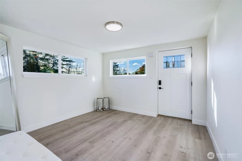 Property photo for 10650 Marine View Drive Sw, Seattle photo 21