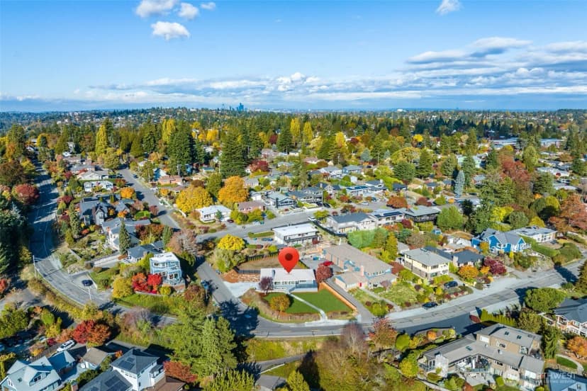 Property photo for 10650 Marine View Drive Sw, Seattle photo 40