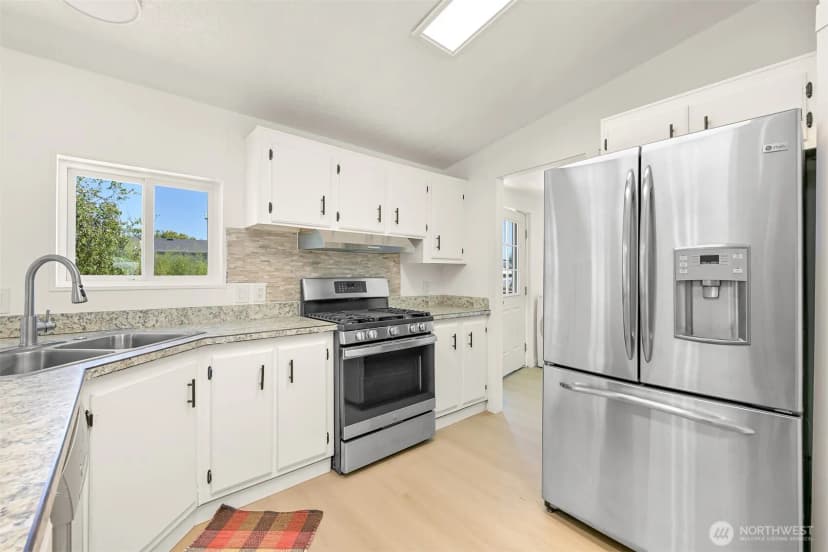Property photo for 8356 Seawan Place, Blaine photo 13