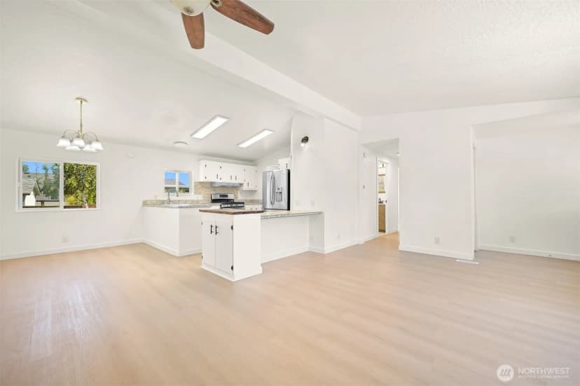 Property photo for 8356 Seawan Place, Blaine photo 5