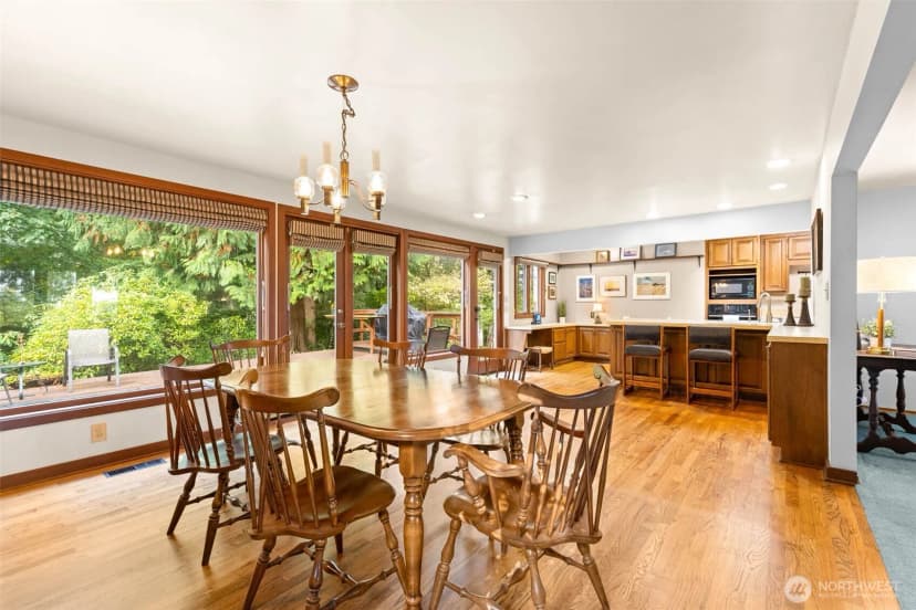 Property photo for 17015 32nd Avenue Ne, Lake Forest Park photo 11