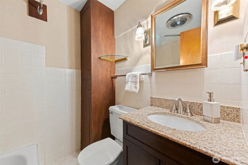 Property photo for 17015 32nd Avenue Ne, Lake Forest Park photo 29