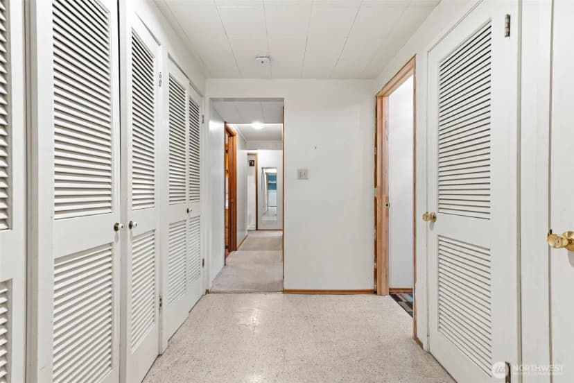 Property photo for 17015 32nd Avenue Ne, Lake Forest Park photo 23