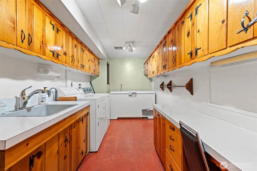 Property photo for 17015 32nd Avenue Ne, Lake Forest Park photo 30