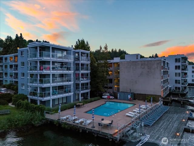 Property photo for 720 Lakeside Avenue S #406, Seattle