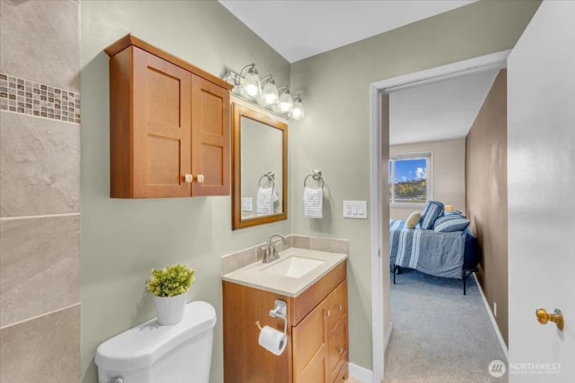Property photo for 720 Lakeside Avenue S #406, Seattle photo 14