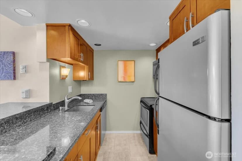 Property photo for 720 Lakeside Avenue S #406, Seattle photo 9