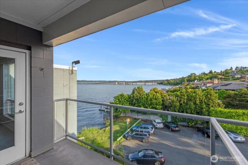 Property photo for 720 Lakeside Avenue S #406, Seattle photo 16