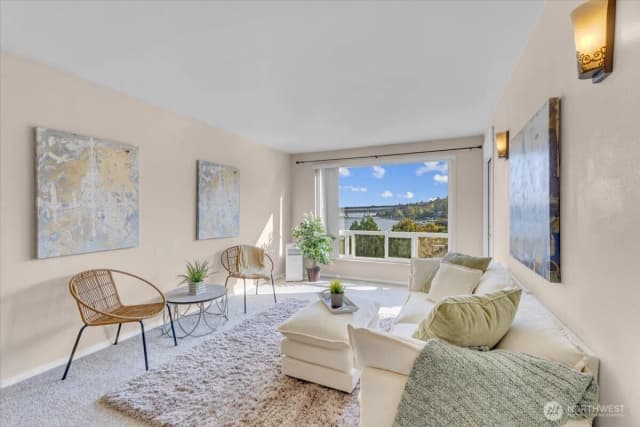 Property photo for 720 Lakeside Avenue S #406, Seattle photo 5