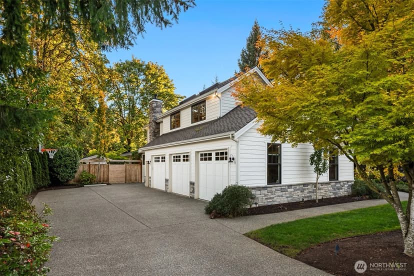 Property photo for 10475 Se 23rd Street, Bellevue photo 26