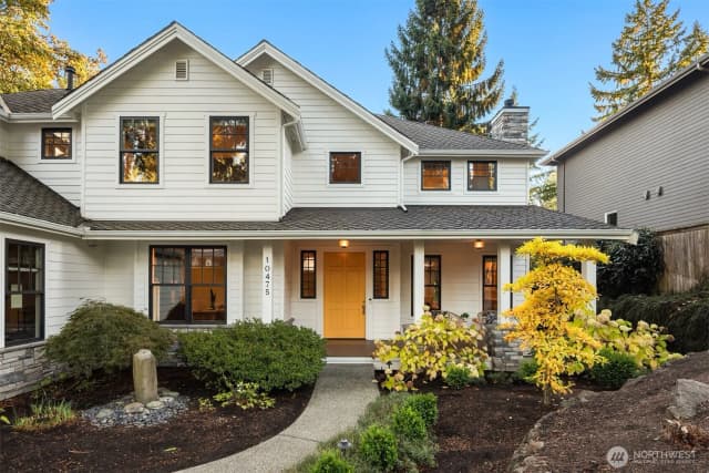 Property photo for 10475 Se 23rd Street, Bellevue photo 2
