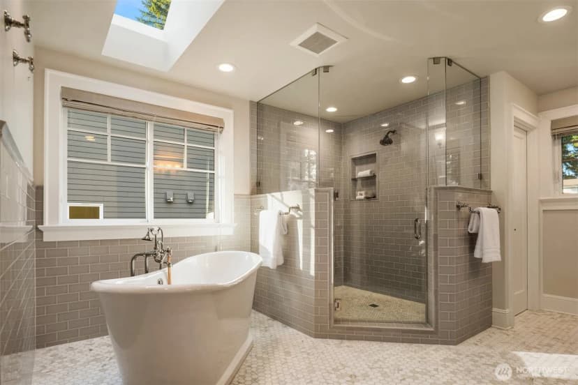 Property photo for 10475 Se 23rd Street, Bellevue photo 14