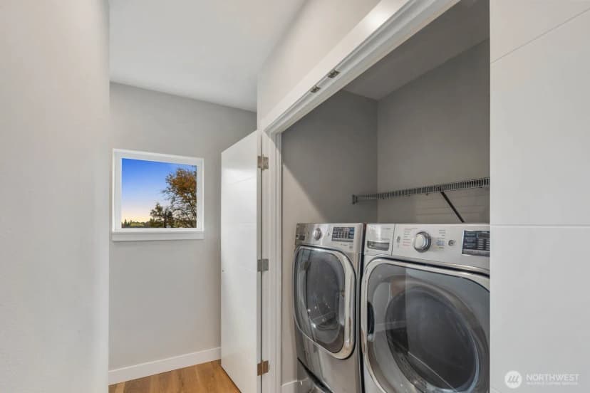 Property photo for 2802 S Alaska Place, Seattle photo 28