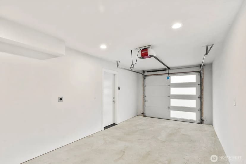 Property photo for 2802 S Alaska Place, Seattle photo 31