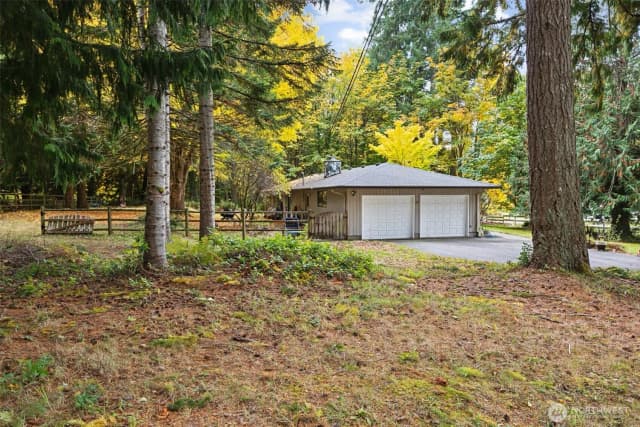 Property photo for 5700 Cooper Point Road Nw, Olympia photo 2
