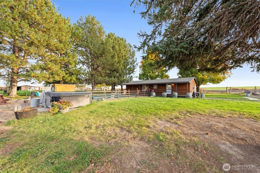 Property photo for 4372 Road 20 Ne, Soap Lake photo 38