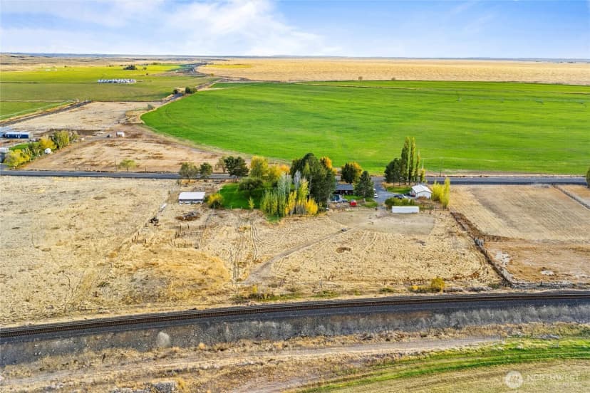 Property photo for 4372 Road 20 Ne, Soap Lake photo 6