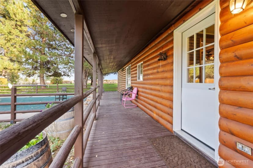 Property photo for 4372 Road 20 Ne, Soap Lake photo 10