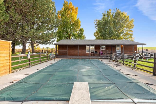 Property photo for 4372 Road 20 Ne, Soap Lake photo 3