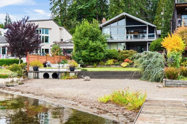 Property photo for 2860 W Lake Sammamish Parkway Ne, Redmond