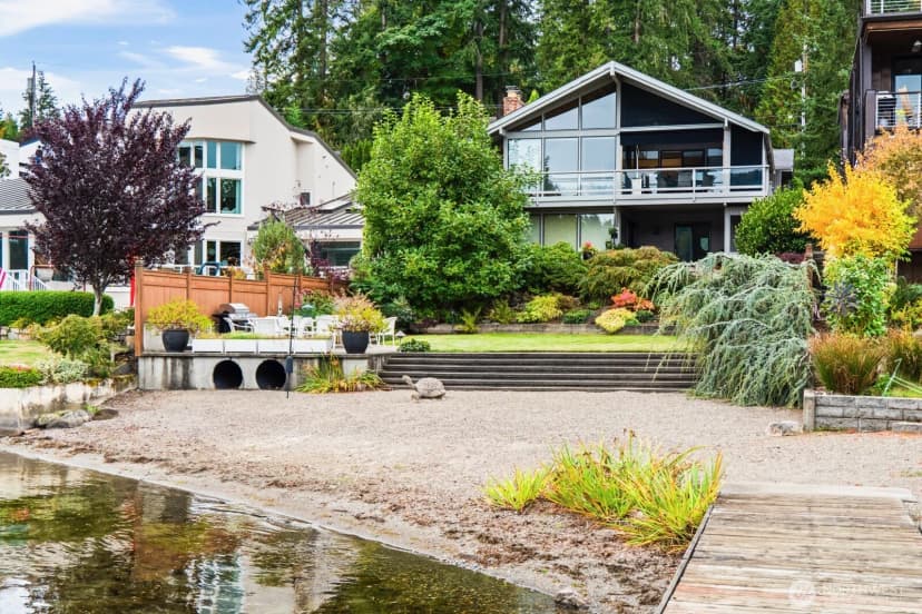 Property photo for 2860 W Lake Sammamish Parkway Ne, Redmond