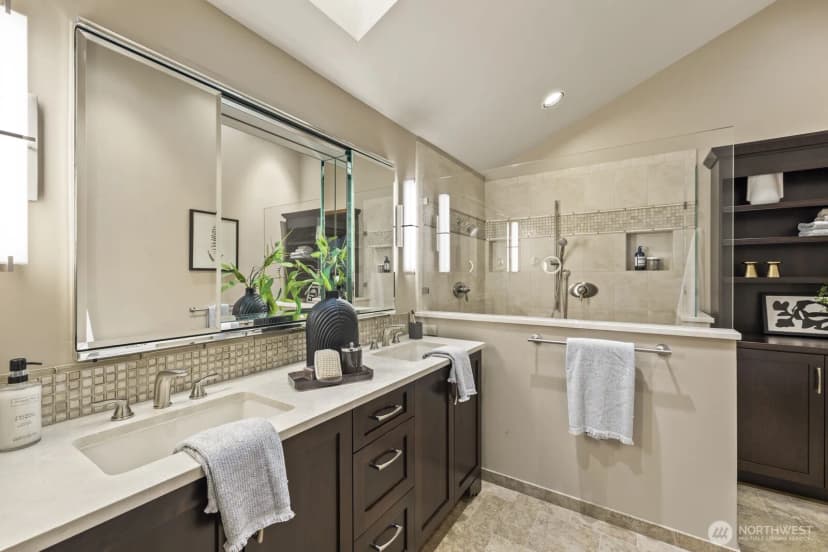 Property photo for 2860 W Lake Sammamish Parkway Ne, Redmond photo 14