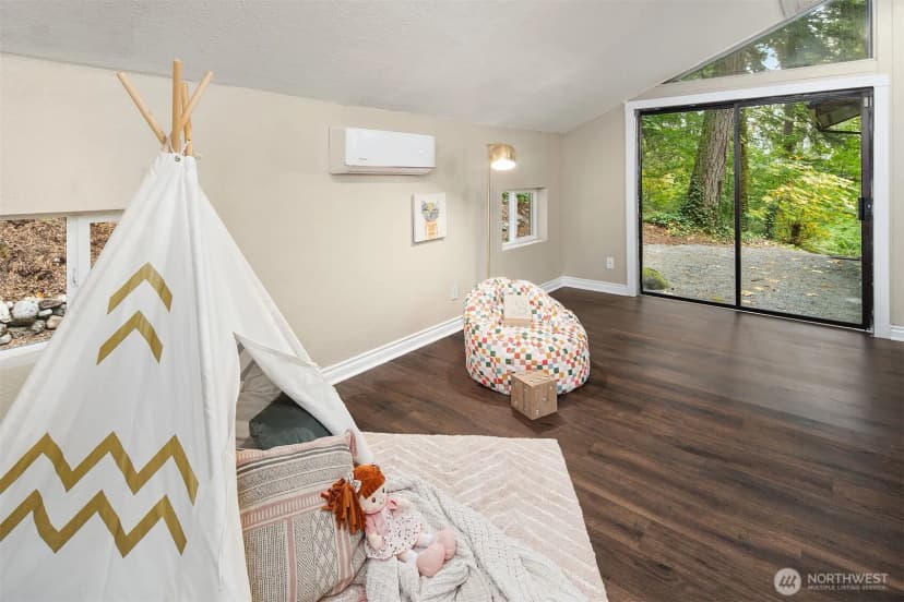 Property photo for 25156 Se 158th Street, Issaquah photo 13